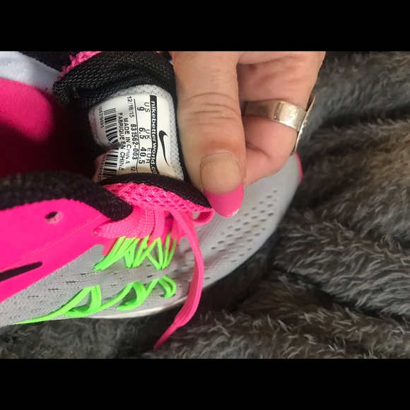 Nike running shoe - Picture 5 of 5